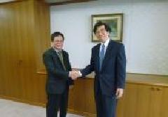 Chairman Sugimoto Welcomed a Visit by Mr. Bach Van Mung, Director General of the Vietnam Competition Authority