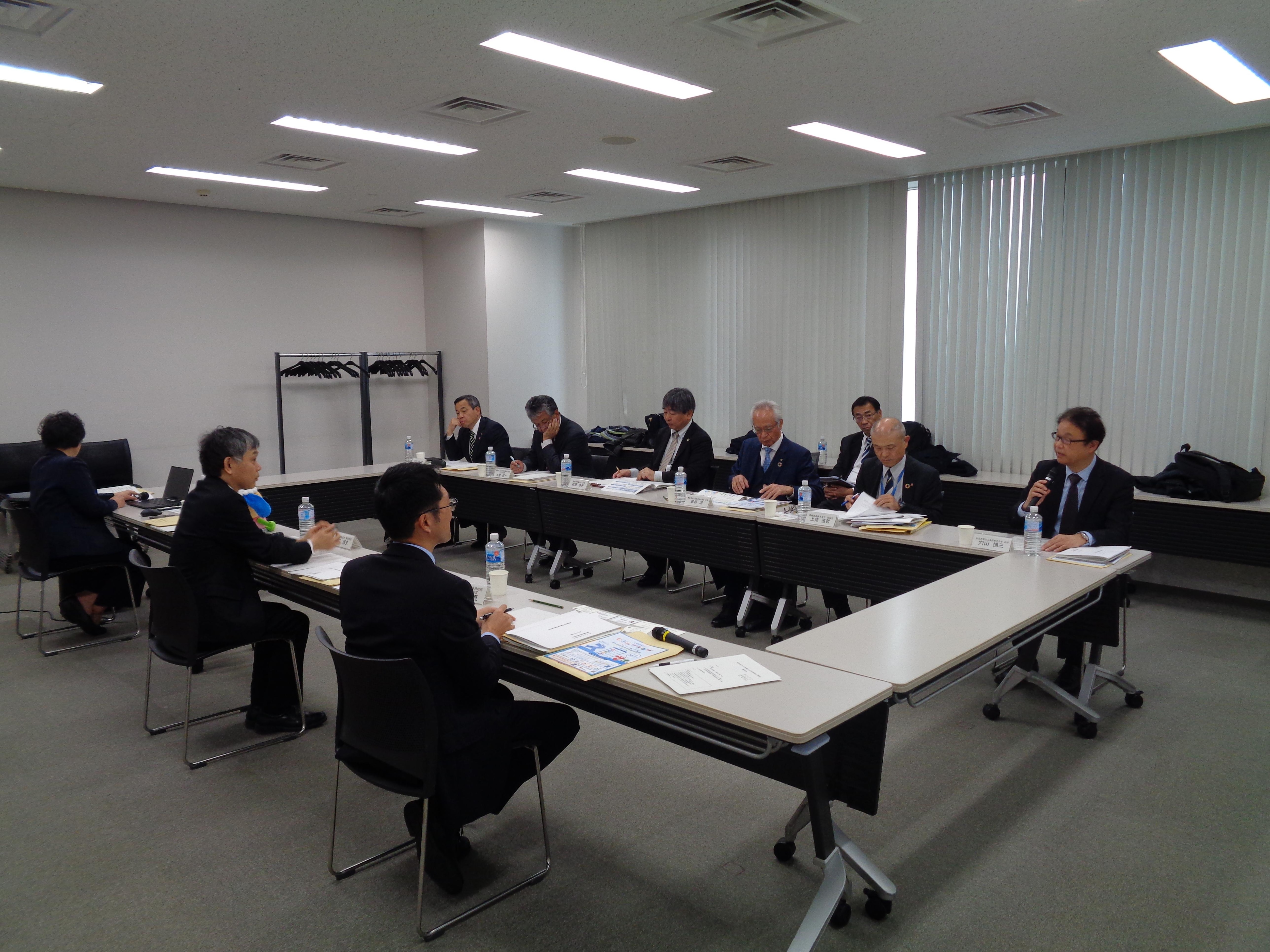 長野地区の有識者６名との懇談会の様子